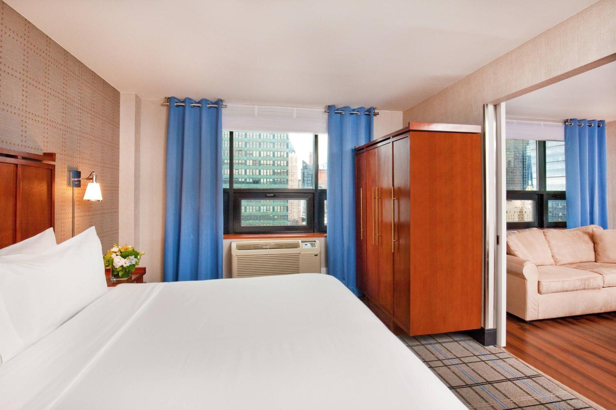 Four Points By Sheraton Midtown - Times Square Hotel New York Exterior photo